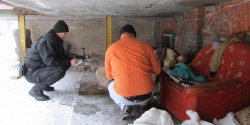 Mieszkali pod ramp zaadunkow przy ul. Pestalozziego. Nie chcieli skorzysta z pomocy