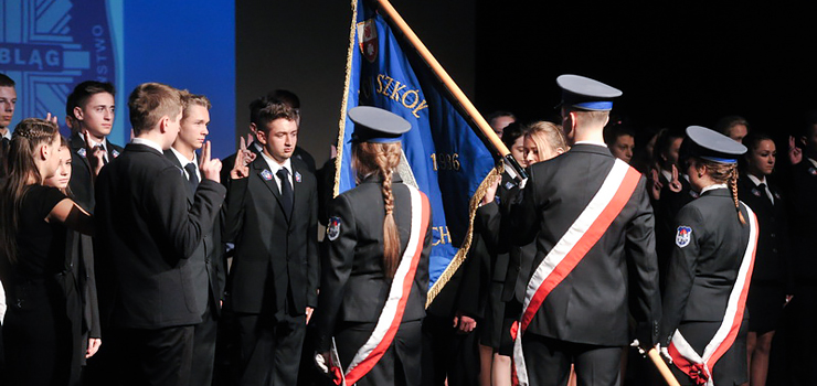 Za uczniami pierwszych klas ZST uroczyste ślubowanie - zobacz zdjęcia