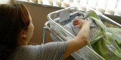 Od stycznia wchodzi nowe wiadczenie rodzicielskie. Co miesic rodziny dostan 1 tys. z