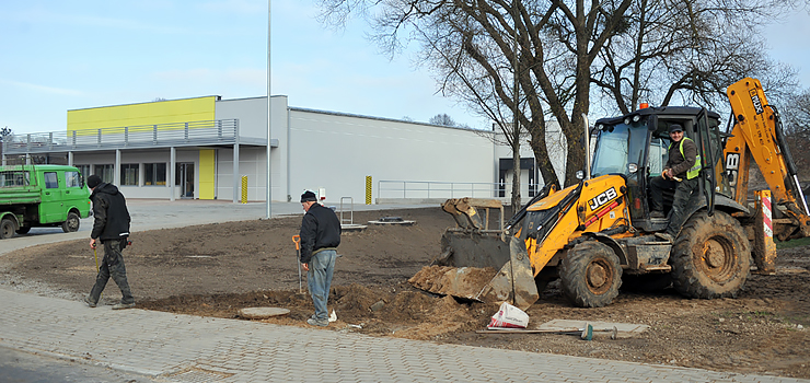 Pierwsza część parku handlowego na Rawskiej gotowa. Otwarcie Biedronki nastąpi wiosną