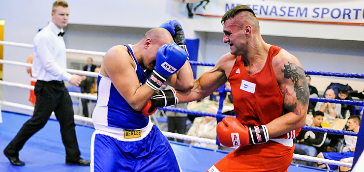 Zobacz zdjęcia z Mikołajkowego Międzynarodowego Meczu Bokserskiego. "To była szermierka na pięści"