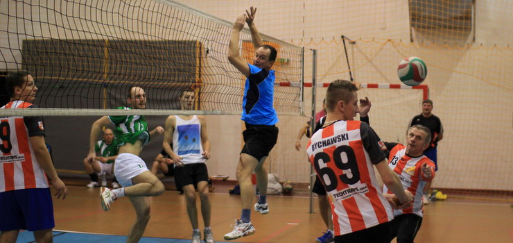 Siatkarska liga MOSiR ju po pierwszej rundzie