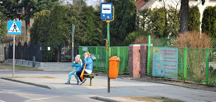 Po naszych publikacjach ZKM postawi wiatę na przystanku przy Kościuszki. Apelowało o nią 70 osób