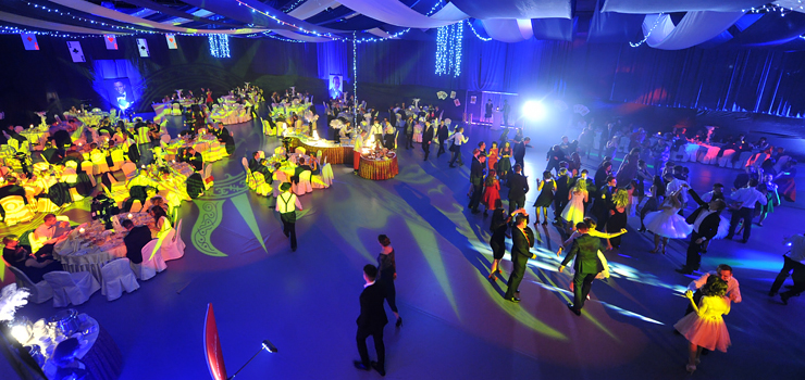 I LO zainaugurowało sezon Studniówkowy. Zobacz, jak bawili się abiturienci tej szkoły