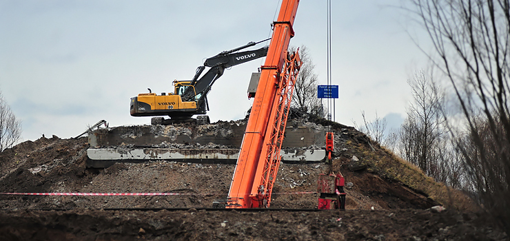 Starego wiaduktu już nie ma. W jego miejscu pod koniec roku stanie nowy - zobacz zdjęcia