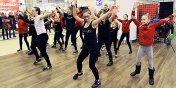 Flash mob odby si w CH Ogrody. "Chcielimy stworzy wydarzenie, ktre poczy elblan"