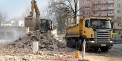 Z kadym rokiem ubywa ich coraz wicej. Stare kamienice znikaj z krajobrazu miasta