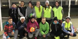 Elbl��anka za�o�y�a dru�yn� pi�ki no�nej... w Oxfordzie