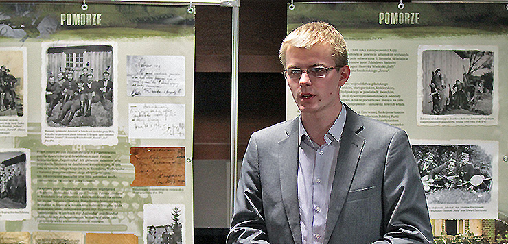 Autor książek o Żołnierzach Wyklętych gościł w Elblągu. W biurze posła Wilka spotkał się z elblążanami