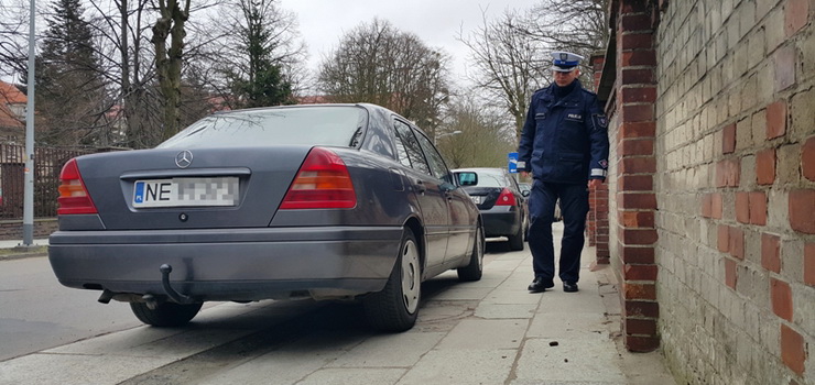 Byo tak wsko, e nie moga przej z wzkiem – posypay si mandaty za ze parkowanie na chodniku