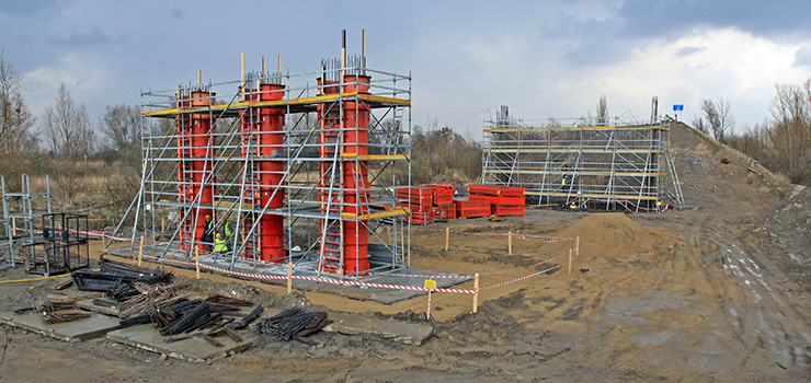 Na Warszawskiej wylewają fundamenty pod nowy wiadukt. Pierwsi kierowcy pojadą nim w grudniu?