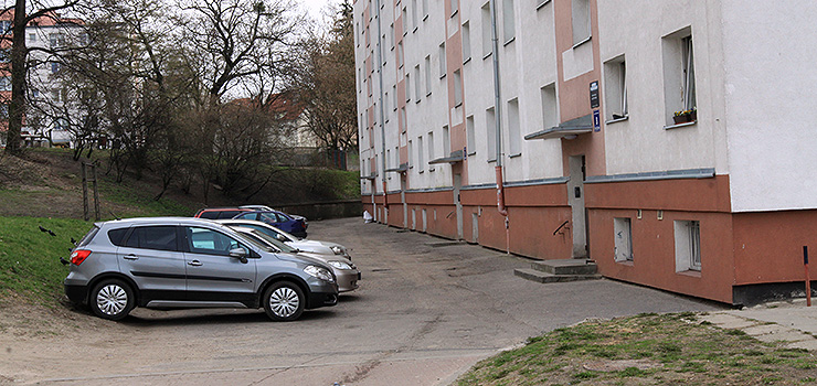 Na Odzieżowej nie będzie już parkowania pod oknami. Miasto wybuduje nowe miejsca postojowe