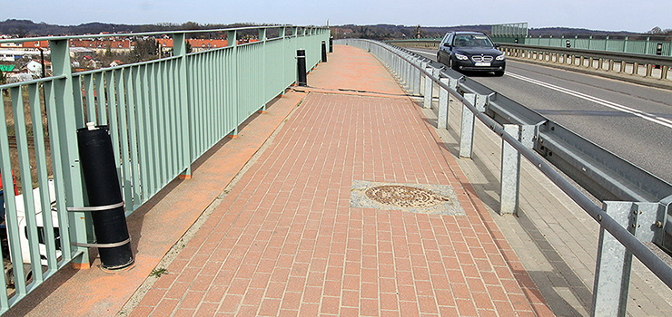 Wiadukt na Akacjowej Mekką dla wandali. Będzie kolejny remont zdewastowanego oświetlenia