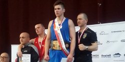 Elbl��anin Rados�aw Kawczak Mistrzem Polski Junior�w w Boksie