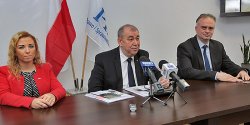 Elblski PiS chwali si sukcesem programu Rodzina 500+ i zapowiada szybki przekop Mierzei