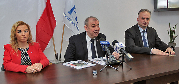 Elbląski PiS chwali się sukcesem programu Rodzina 500+ i zapowiada szybki przekop Mierzei