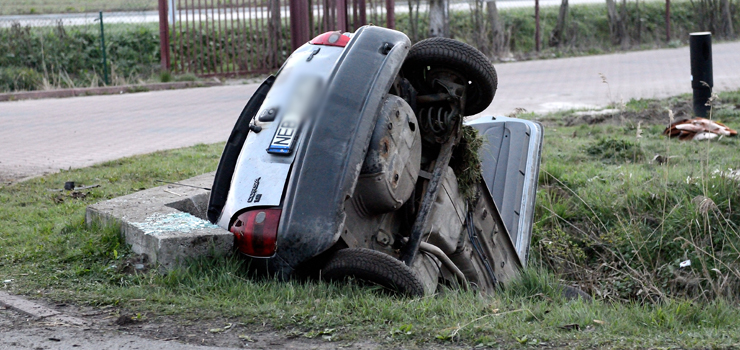 Wypadek na Mazurskiej. Jedna ranna osoba zabrana do szpitala. Policja szuka drugiej osoby z wypadku (aktualizacja)