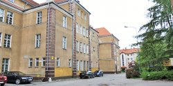 By�a szko�a zmieni si� w budynek mieszkalny. ETBS utworzy w nim lokale komunalne