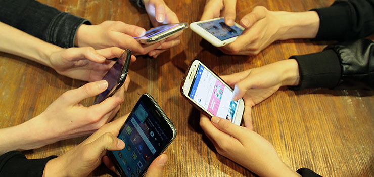 Przemoc w elbląskich gimnazjach przeniosła się do Internetu. Jak bardzo jest to niebezpieczne?