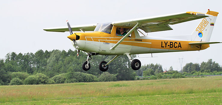 Zobacz, dlaczego 12 samolotów wylądowało na elbląskim lotnisku