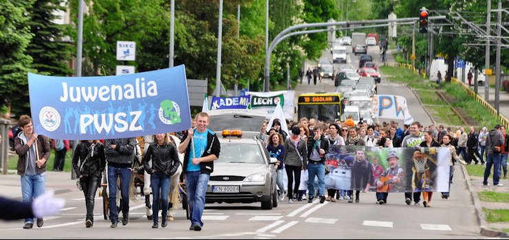 Uwaga na utrudnienia w ruchu. Dzi ulicami Elblga przejdzie parada studentw