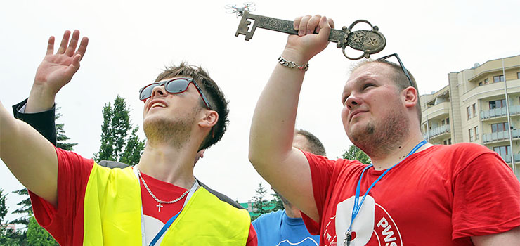 Elbląscy studenci otrzymali klucze do miasta. Do końca tygodnia trwać będzie ich święto, Turbinalia 2016!