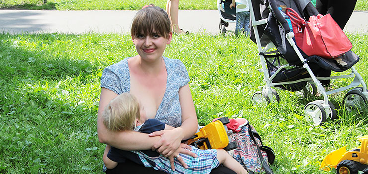 Karmiące cyce wyszły na ulice!