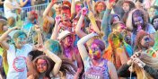 Kolorowe szalestwo w Elblgu, czyli Elblski Festiwal Kolorw – zobacz zdjcia 