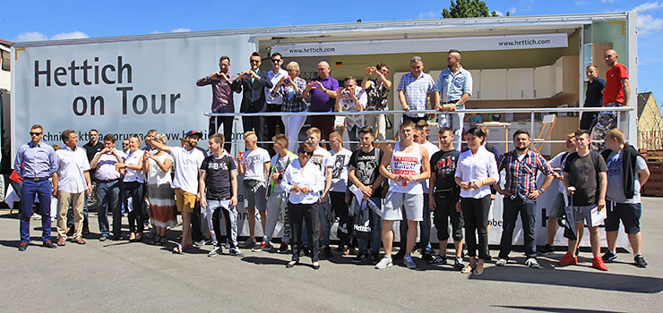 Dom ukryty we wnętrzu tira - taki sposób promocji zachwycił elblążan