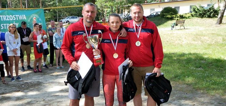 Druyna z W-MOSG najlepsza w plaowej pice siatkowej