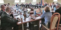 "Potrzebne s� pieni�dze i ch�ci". W Elbl�gu odby�o si� posiedzenie zespo�u parlamentarnego