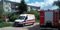 84-latek zas�ab� w mieszkaniu. Policj� zaalarmowali s�siedzi