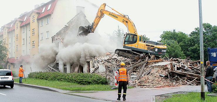 Z Traugutta zniknęła kolejna kamienica. Była w złym stanie technicznym