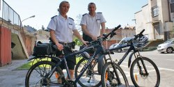 Policjanci z rowerowego patrolu zatrzymali wamywaczy