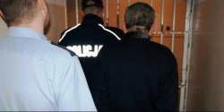 19-latek ucieka�, bo mia� przy sobie amfetamin�. Teraz grozi mu 3 lata