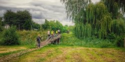 Przejechali „W�r�d �u�awskich p�l”