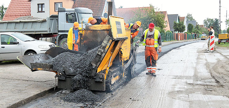 Ulica Szucha doczekała się naprawy. Na kapitalny remont pieniędzy jednak brak