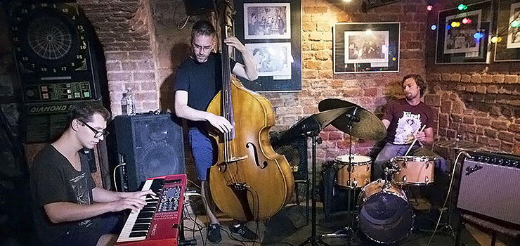Jazzowe lato na Starwce. "Chtnie spotykaj si tu mionicy tego gatunku muzyki"