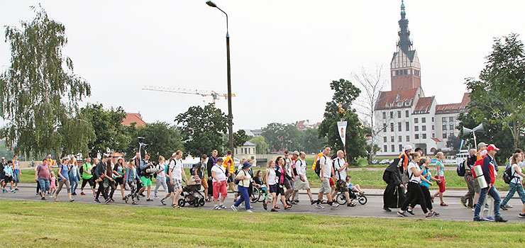 Po raz 24. pielgrzymi wyruszyli z Elblga na Jasn Gr - zobacz zdjcia