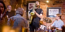 Dziesi�ta sesja jazzowa w Krypcie