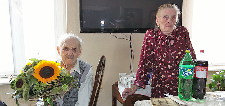 Świat ogarniała wojna, a oni przysięgali sobie miłość. Dzisiaj Bronisława i Józef wspólnie świętują 200 lat