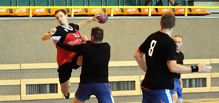 Meblarze z kompletem zwycięstw wygrywają turniej w Malborku. Na koniec ograli Warmię Olsztyn