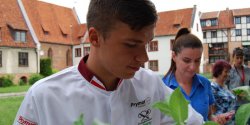 Pokaz kulinarny mistrz-ucze�