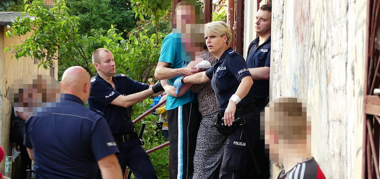 Dwóch nożowników stanie przed elbląskim sądem