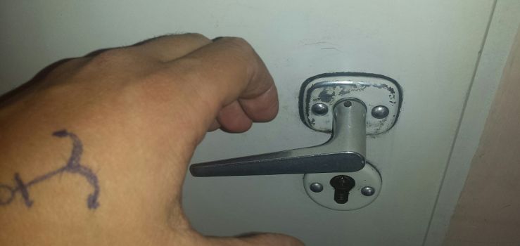 Policja złapała złodzieja, który okradał mieszkania elblążan. Namierzyli go również internauci? (aktualizacja)