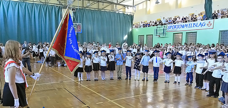 Za nami miejskie rozpoczęcie roku szkolnego. Wzięło w nim udział prawie tysiąc uczniów. Zobacz zdjęcia