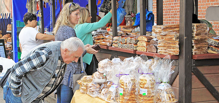 Jarmark pełen smaków i aromatów. Rozpoczęło się Elbląskie Święto Chleba