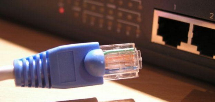 Warty miliony złotych miejski światłowód posiada wady budowlane. Jego wykonawca nie chce ich usunąć