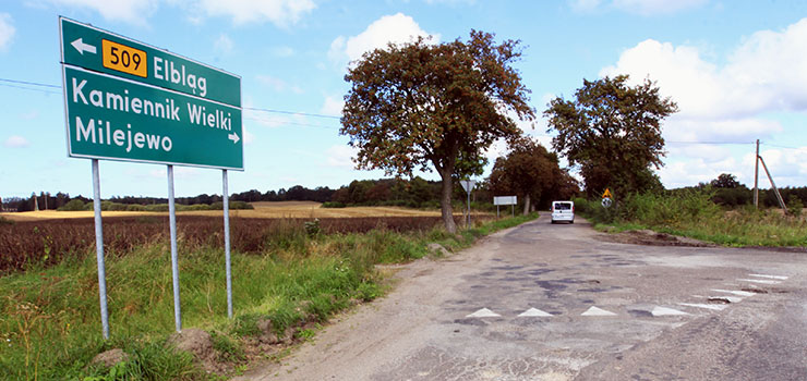 Powiat dorzucił się do miejskiego ronda, Miasto pomoże w odnowie drogi do Kamiennika Wlk.