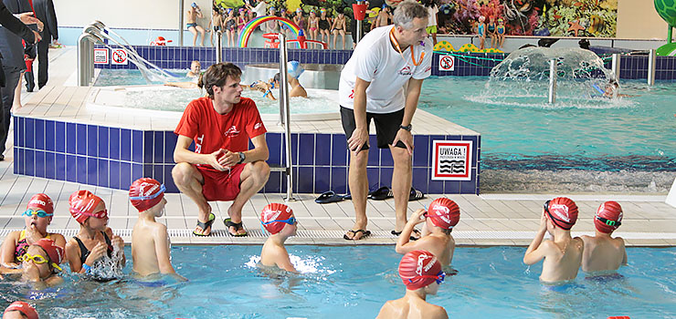 Dolinka walczy z bakteriami, dwa baseny nadal są nieczynne